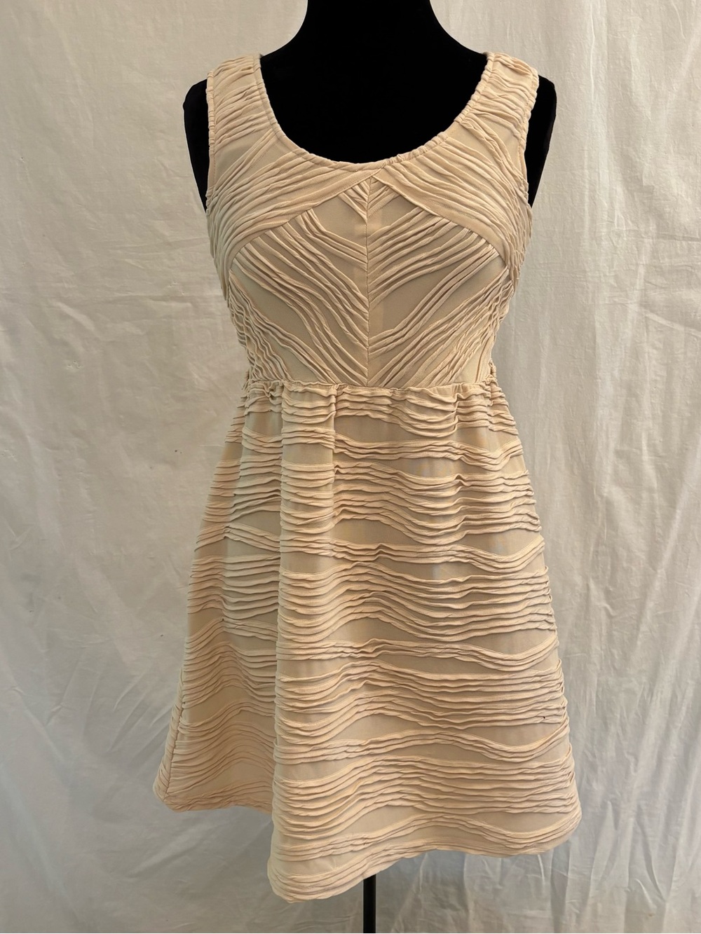 YA Los Angeles Textured Open Back Fit Flare Dress M Coquette Cocktail Party
